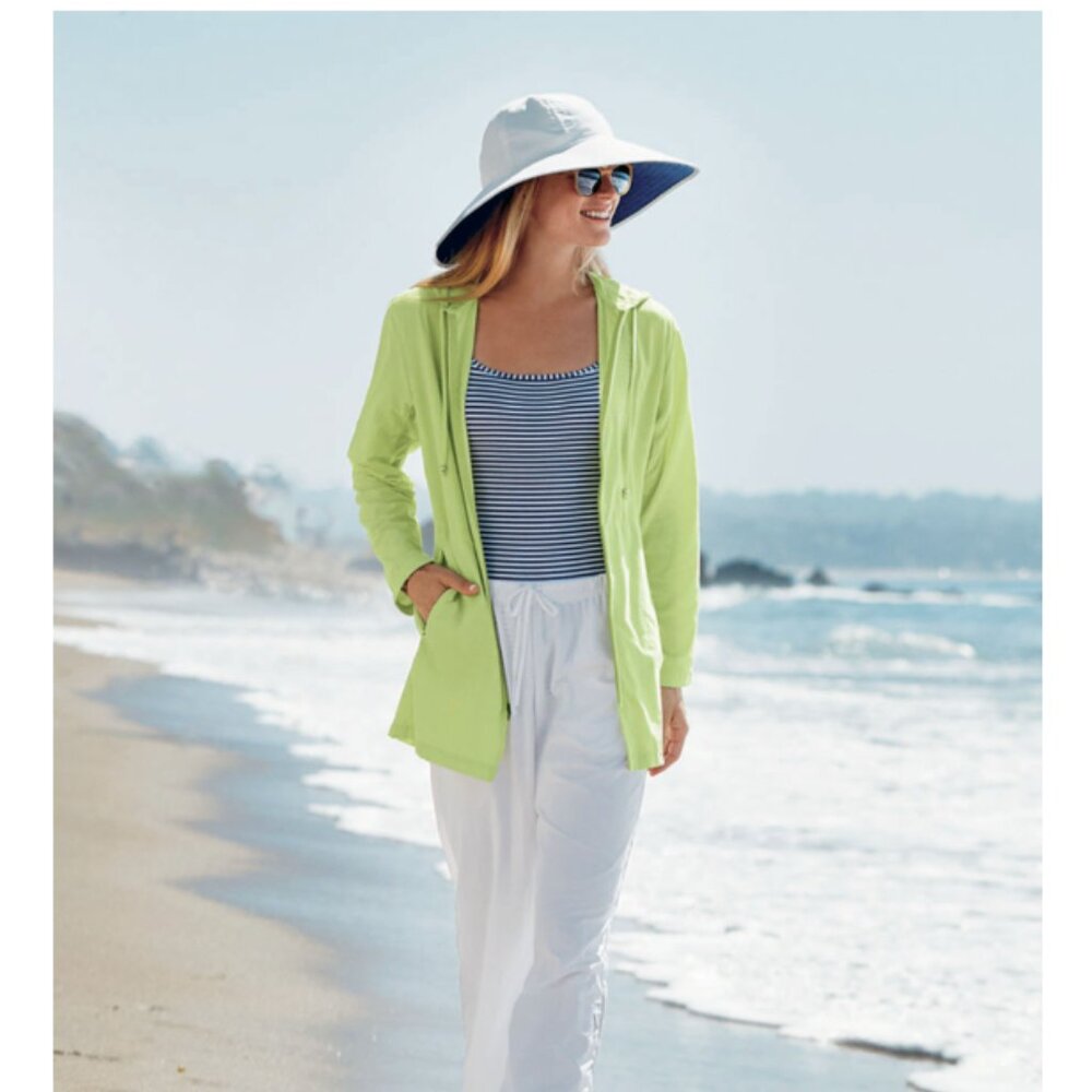 Solumbra Lightweight Beach Cover Up Jacket 100+ SPF Protection Light Green XS